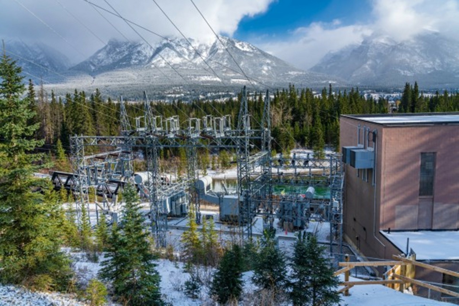 Thyssenkrupp installs 88 megawatt water electrolysis plant